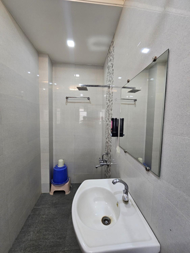 Bathroom 4, Hotel Royal Residency Executive, Sangli