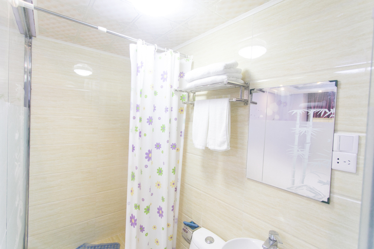 Bathroom 3, Aiqinhai Theme Hotel, Suzhou