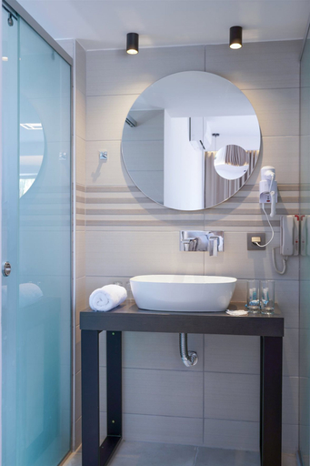 Bathroom 5, CHC Imperial Hotel – Adults Only, Crete