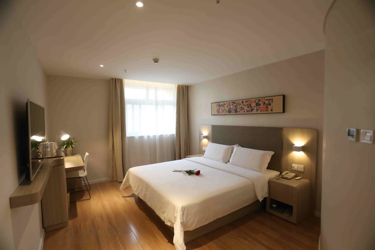 Bedroom 2, HanTing Hotel (Jiaxiang Bus Station Yintai Plaza), Jining