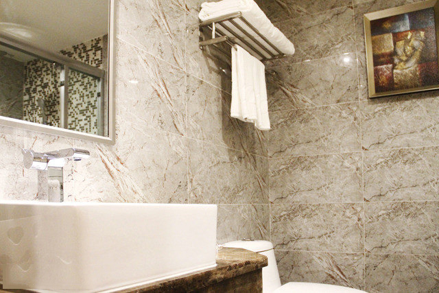 Bathroom, Hongfu Hotel, Dongguan