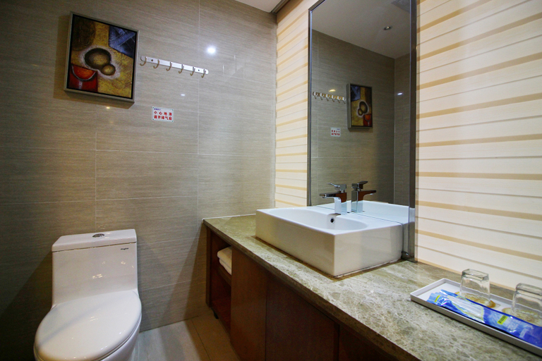 Bathroom 2, Yuexuan Hotel, Shaoguan