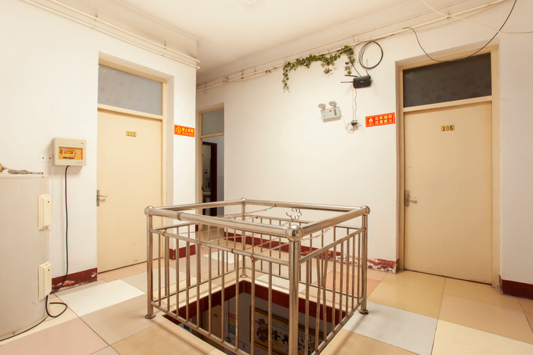 Bedroom 2, Nanyang Hotel, Nanyang