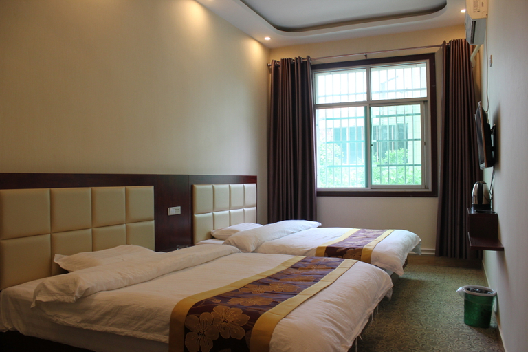 Bedroom 2, Jinyuan Holiday Hotel, Baoji