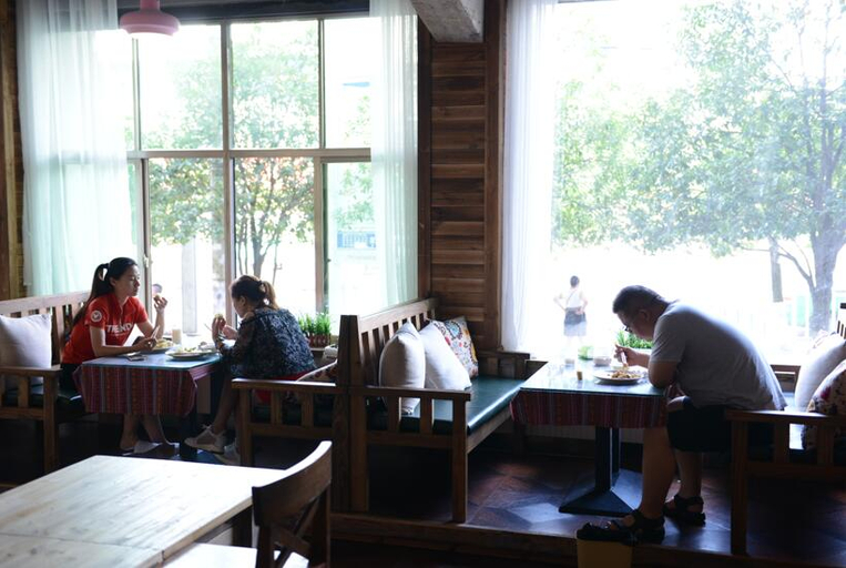 Food & Drinks 4, Sajin Hotel, Qiannan Buyei and Miao