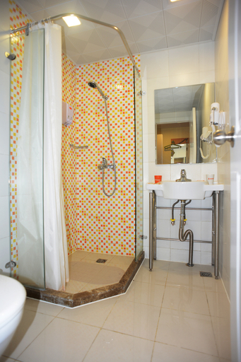 Bathroom 3, Jia Hotel (Shanghai Hangtou Subway Station), Shanghai