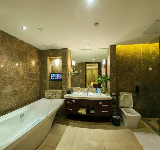 Bathroom, Dongfang Hotel, Weifang
