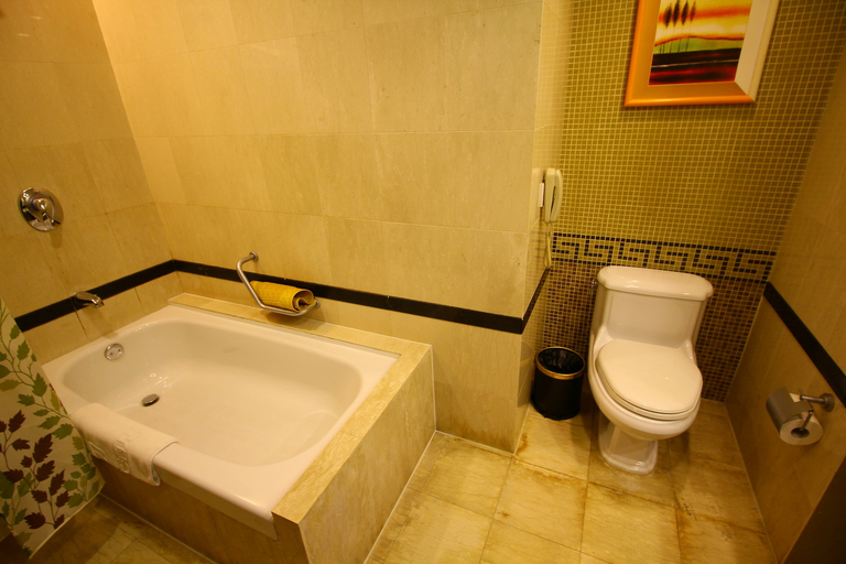 Bathroom 3, Atour Hotel Changzhou Railway Station South Street, Changzhou