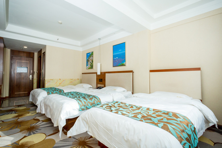 Bedroom 2, Longting Business Hotel, Songyuan