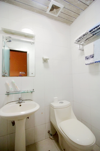Bathroom 3, Lanaman Boutique Hotel (Aofan Center Store, 54 Square, Qingdao), Qingdao