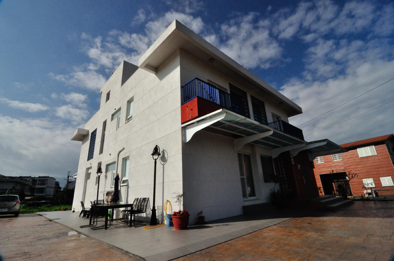 Exterior & Views 1, super cheap Homestay, Yilan
