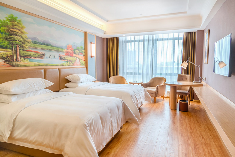 Bedroom 2, Vienna Hotel (Luchuan High-speed Railway Station), Yulin