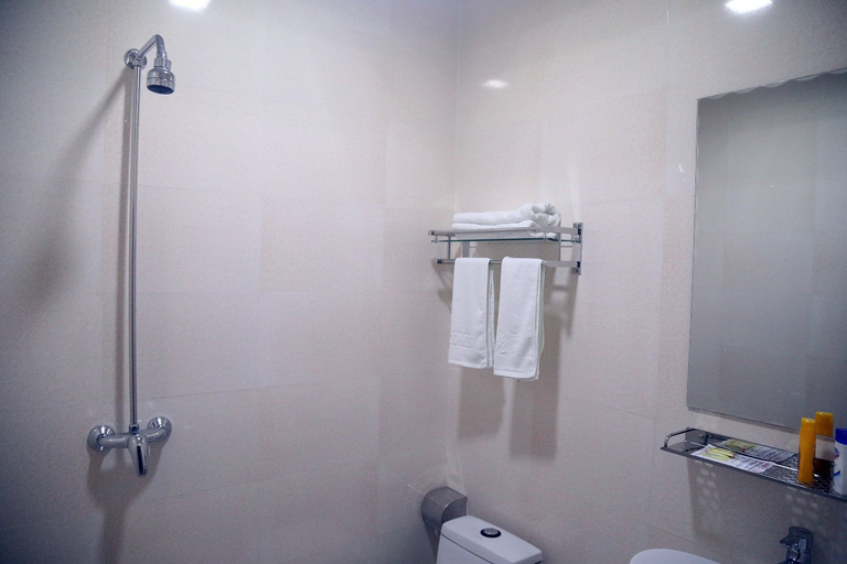 Bathroom 5, Bingdu Fashion Express Hostel, Harbin
