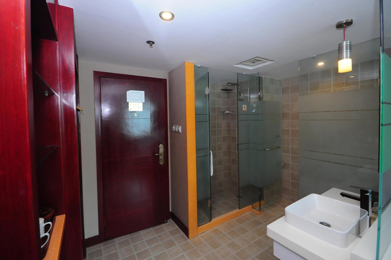 Bathroom 2, New Seaview Hotel, Zhoushan