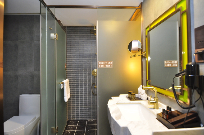 Bathroom 3, Zhejia International Hotel, Xishuangbanna Dai