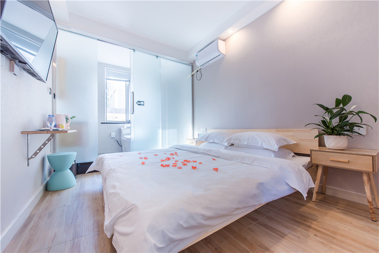 Bedroom, Tianduyuan Hotel, Beijing