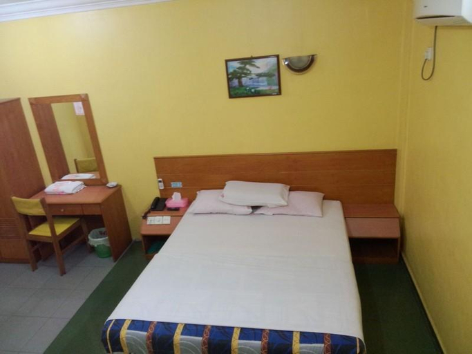 Bedroom 2, Sangrila Hotel, Karimun