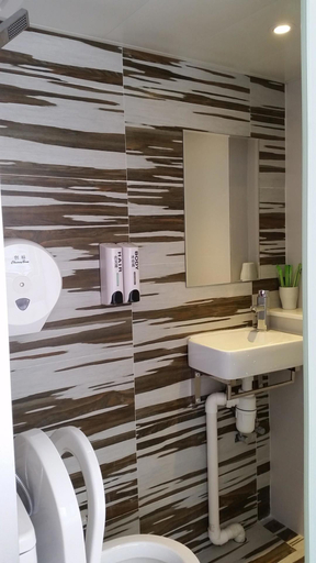 Bathroom 5, U Hostel, Kowloon
