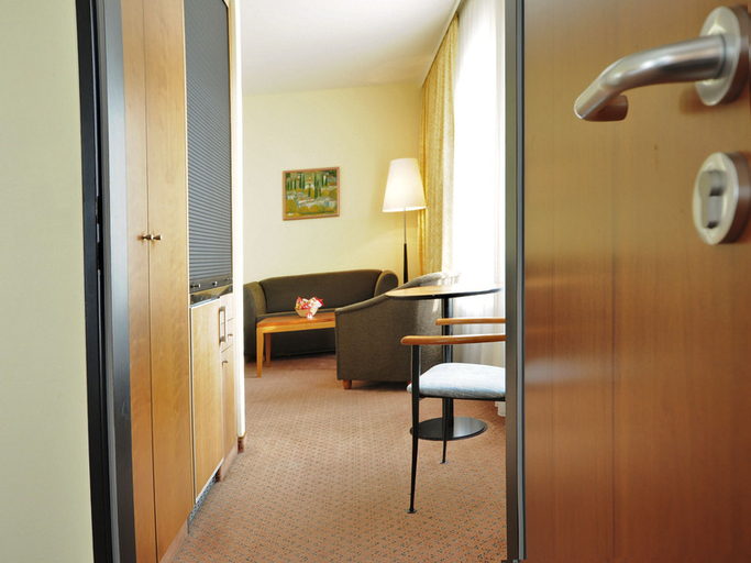 Bedroom 2, Hansa Apart-Hotel, WorldHotels Distinctive, Regensburg