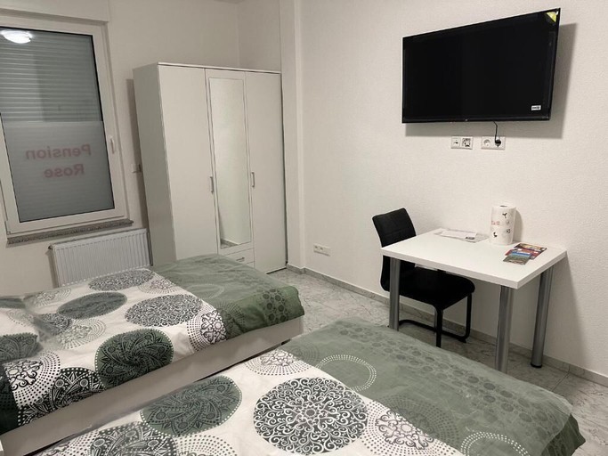 Bedroom 3, Haus Rosa Hostel Fremdenzimmer, Zollernalbkreis
