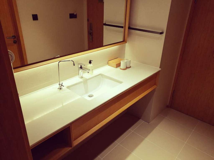Bathroom, JI Hotel (Linfen Zhongda Street), Linfen