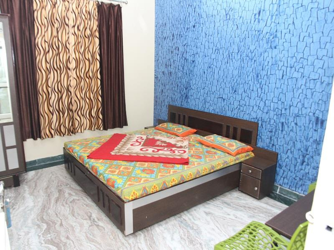 Bedroom 2, Hotel Madhusudan, Garhwal