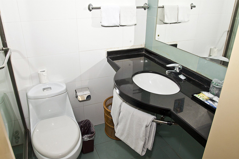 Bathroom 3, Rulai Hotel, Shanghai
