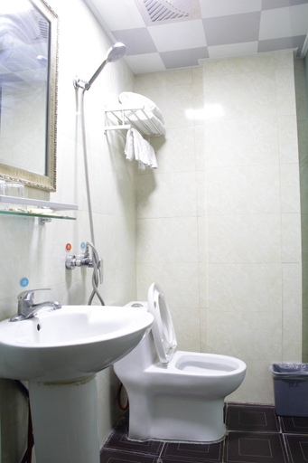 Bathroom 3, Hello Light Hotel (Xi'an kaiyuanmen subway station store), Xi'an