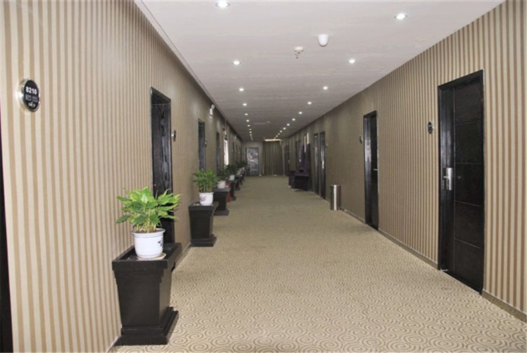 Others 5, Water Hotel, Shiyan