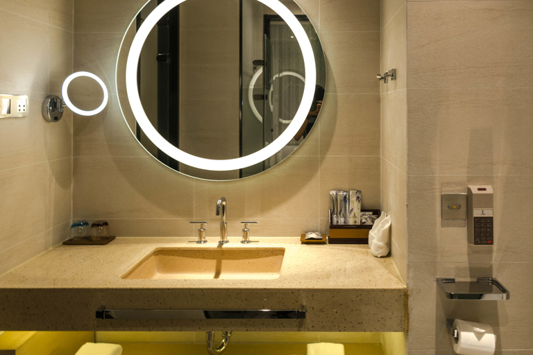 Bathroom 2, Lavande Hotel (Ningbo Railway Station), Ningbo