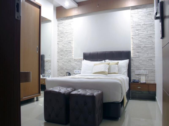 Bedroom 3, Hotel Diamonds Pearl, Visakhapatnam