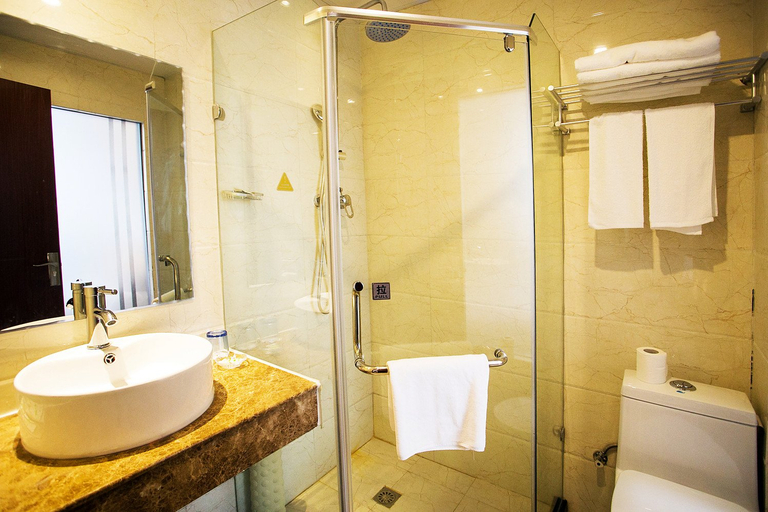 Bathroom 4, Ruiting Holiday Hotel (Suzhou Guanqian Humble Administrator's Garden), Suzhou