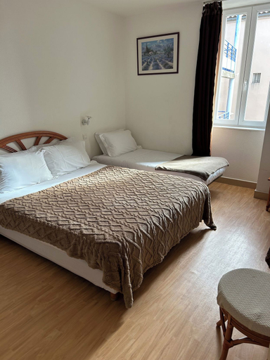Bedroom 4, Hôtel du Rocher, Hérault
