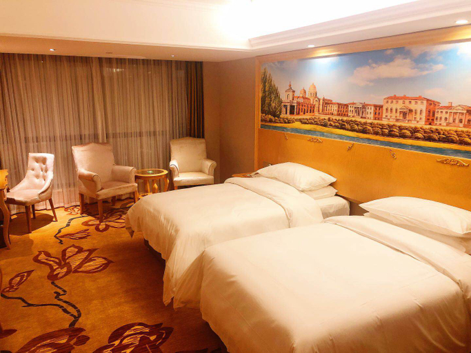 Bedroom, Vienna Hotel (Yizhou Sankeshu), Hechi