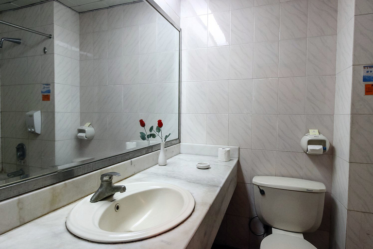 Bathroom, Baiyun Hot Spring Resort, Qingyuan