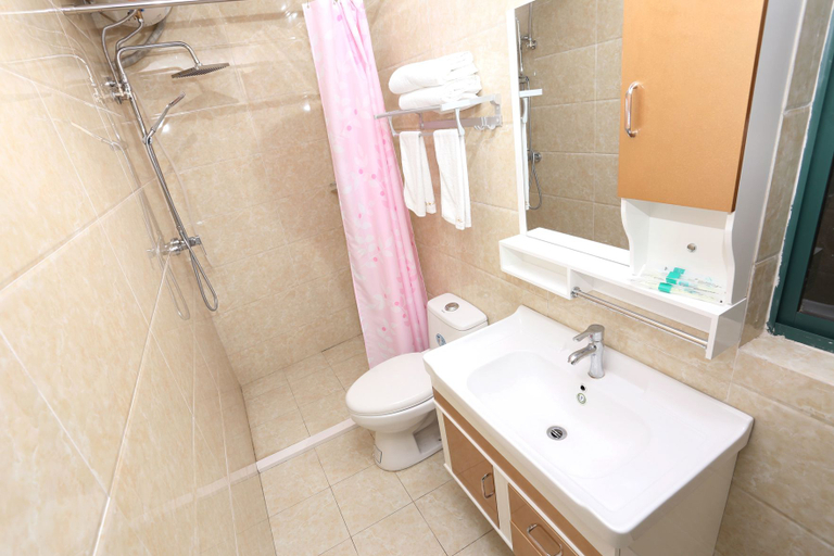 Bathroom 4, Tongli Cloud House Quadrangle Designer Cinema Hotel, Suzhou