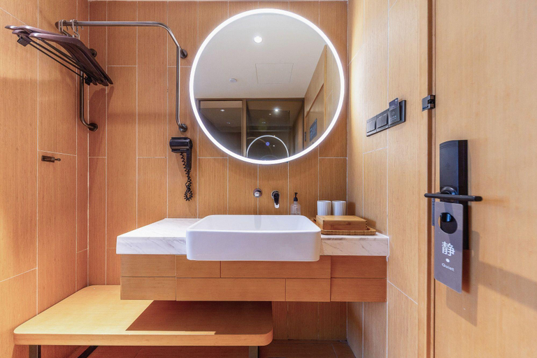 Bathroom 4, Ji Hotel Tianshui South Railway Station, Tianshui