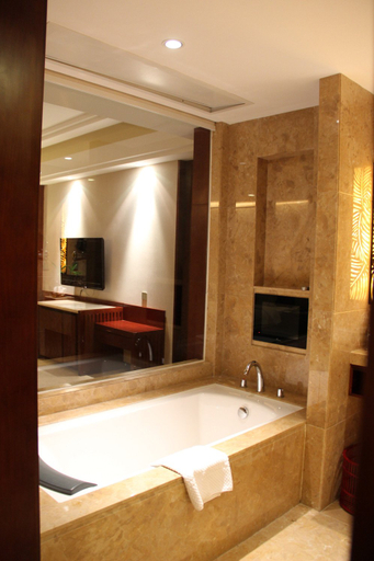 Bathroom 3, Fugang International Hotel, Meizhou