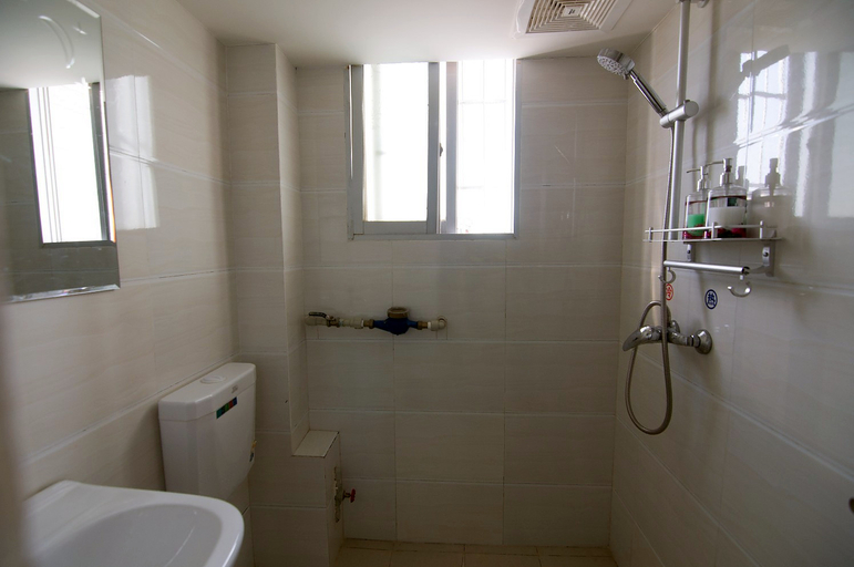 Bathroom 2, Aiyiai Business Inn, Mianyang