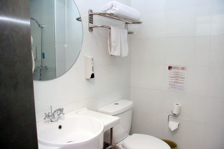 Bathroom, HanTing Hotel (Handan Development Zone East Railway Station), Handan