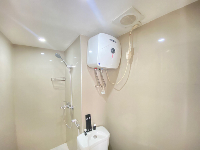 Bathroom 3, Cozy 2Br Apartment At The Jarrdin Cihampelas Near Ciwalk, Bandung