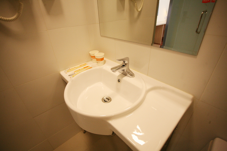 Bathroom 2, Home Inn Plus (Taiyuan Wanda Plaza Foxconn Store), Taiyuan