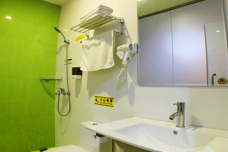 Bathroom 2, Heyi Express Hotel (Zhuhai Baijiao Science Park Doumen Bus Terminal), Zhuhai