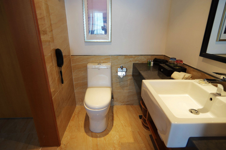 Bathroom 3, Beihai Hyatt Hotel (high-speed railway station store), Beihai