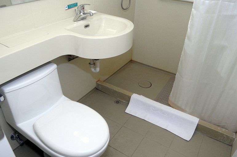 Bathroom 2, ジンジャン インホテル(), Qingdao