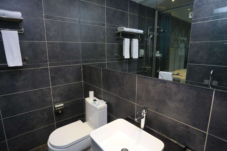 Bathroom 3, Chongqing Yishi Rongtai Hotel, Chongqing