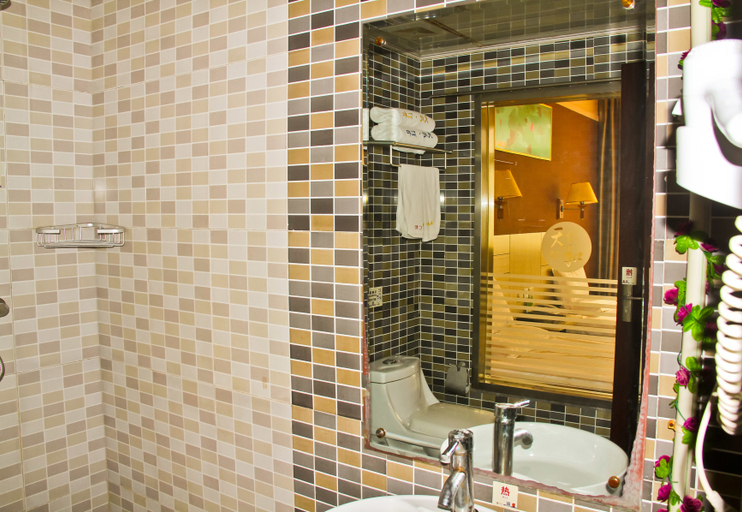 Bathroom 2, Tiandi Renhe Chain Hotel (Jiefang Road East Bus Station), Jinan