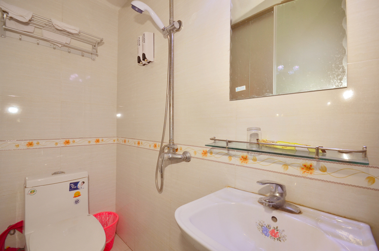 Bathroom, Boya Hotel (Wuhan High-speed Railway Station Happy Valley Branch), Wuhan