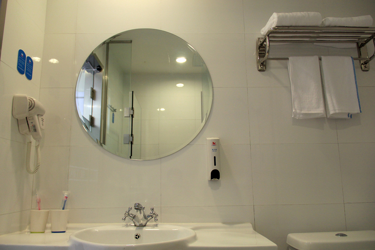 Bathroom 2, Hanting Hotel Yantai South Railway Station, Yantai