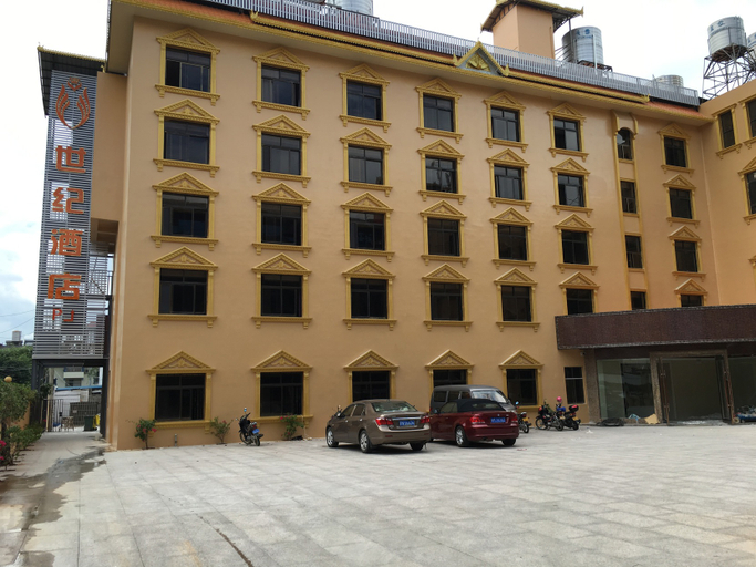 Exterior & Views
